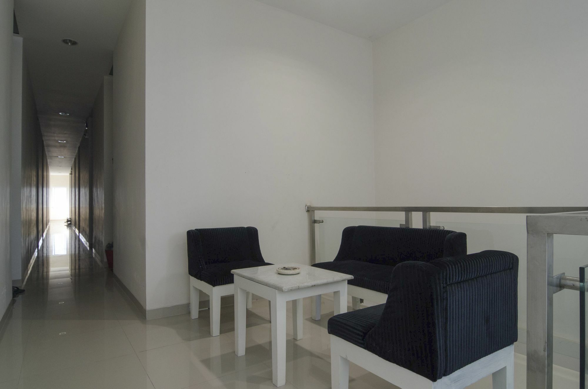 Reddoorz Near Lawang Sewu Hotel Semarang Ngoại thất bức ảnh