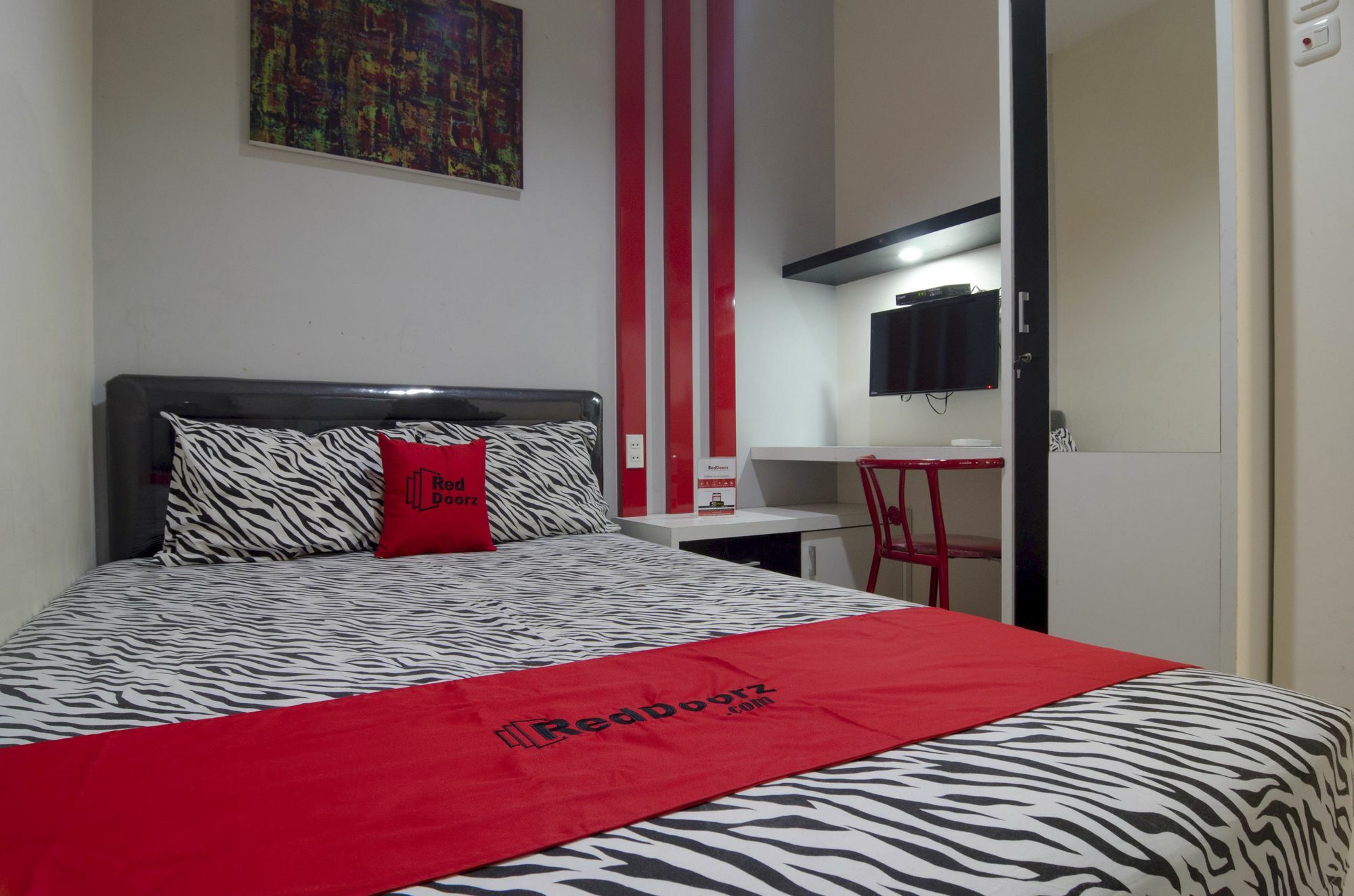 Reddoorz Near Lawang Sewu Hotel Semarang Ngoại thất bức ảnh
