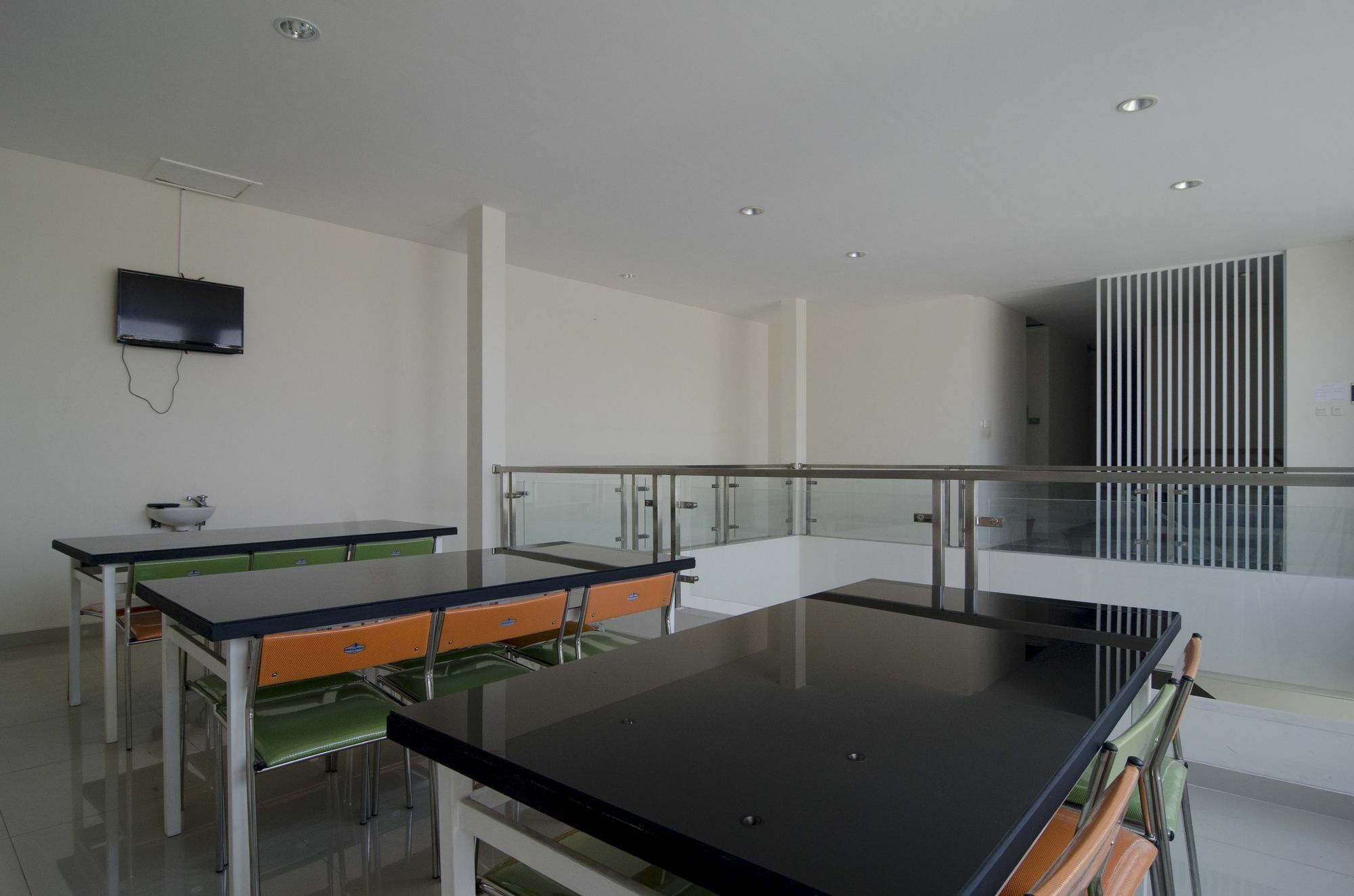 Reddoorz Near Lawang Sewu Hotel Semarang Ngoại thất bức ảnh