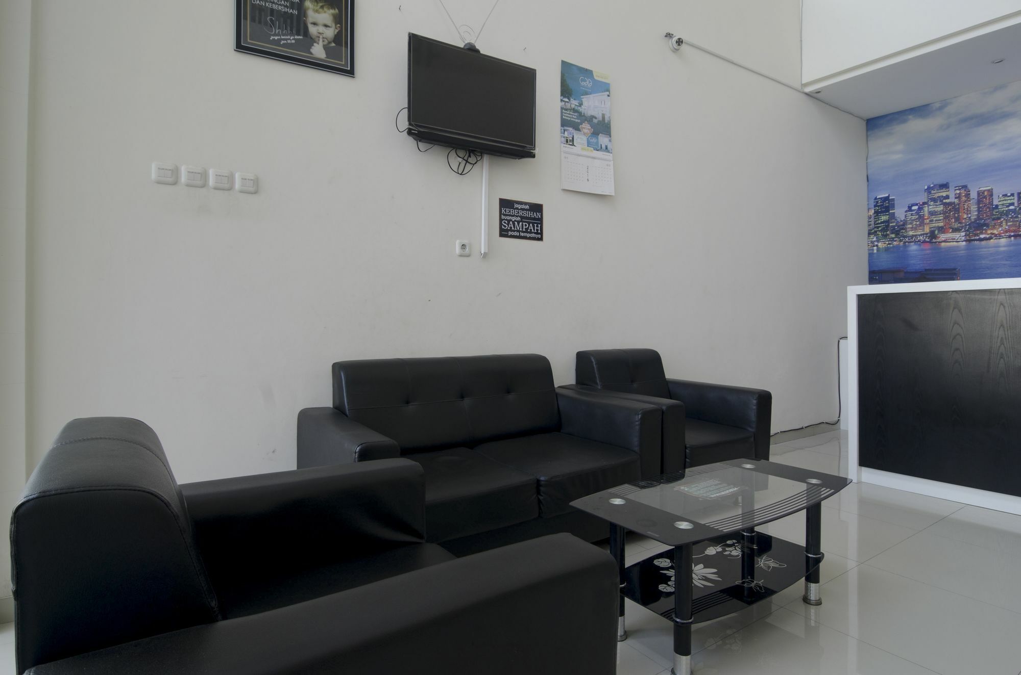 Reddoorz Near Lawang Sewu Hotel Semarang Ngoại thất bức ảnh