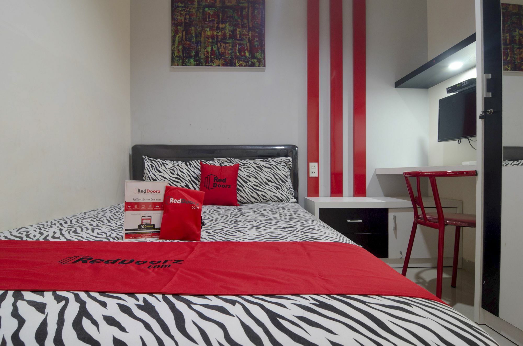 Reddoorz Near Lawang Sewu Hotel Semarang Ngoại thất bức ảnh